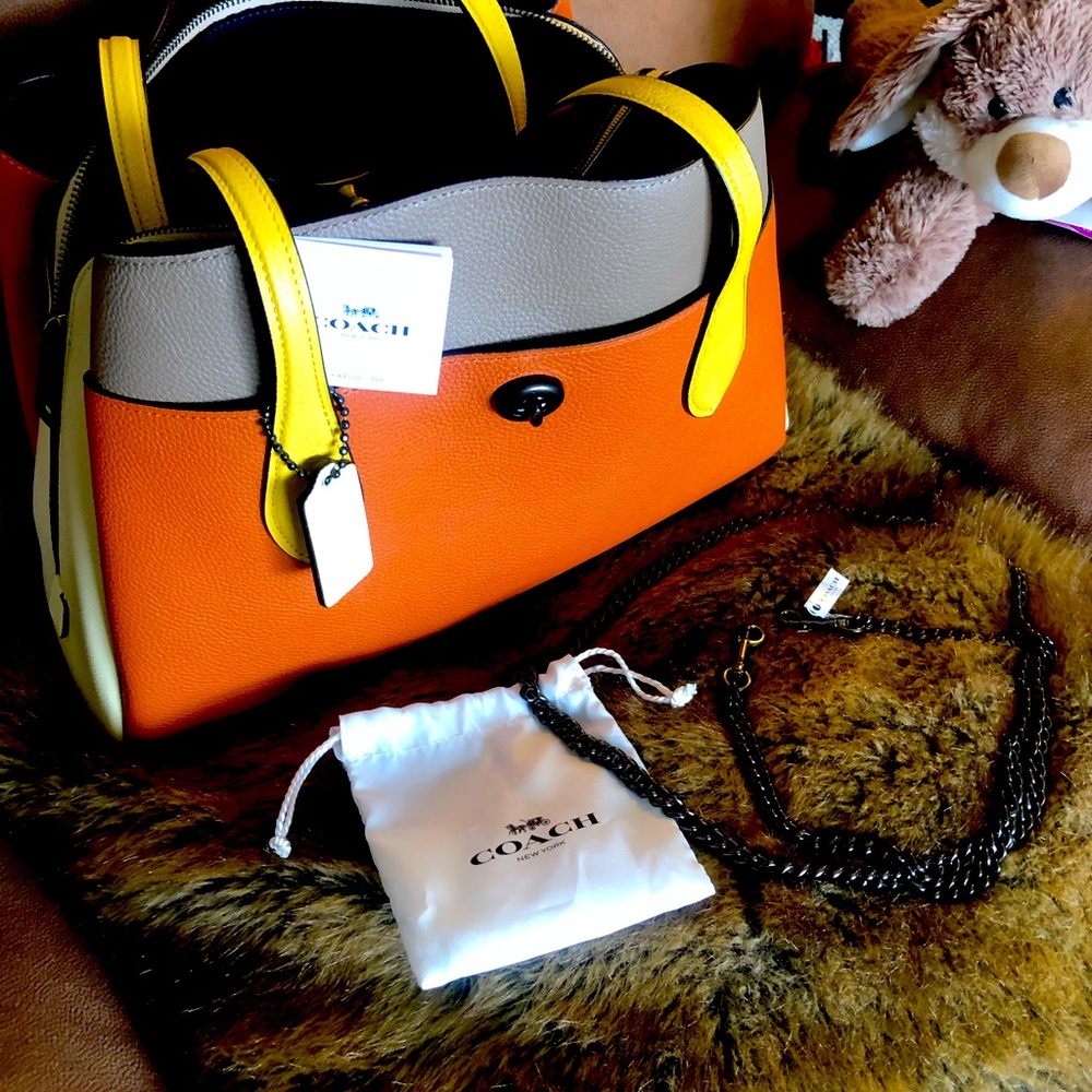 COACH LEATHER BAG/with I-Pad Pocket  BRAND NEW